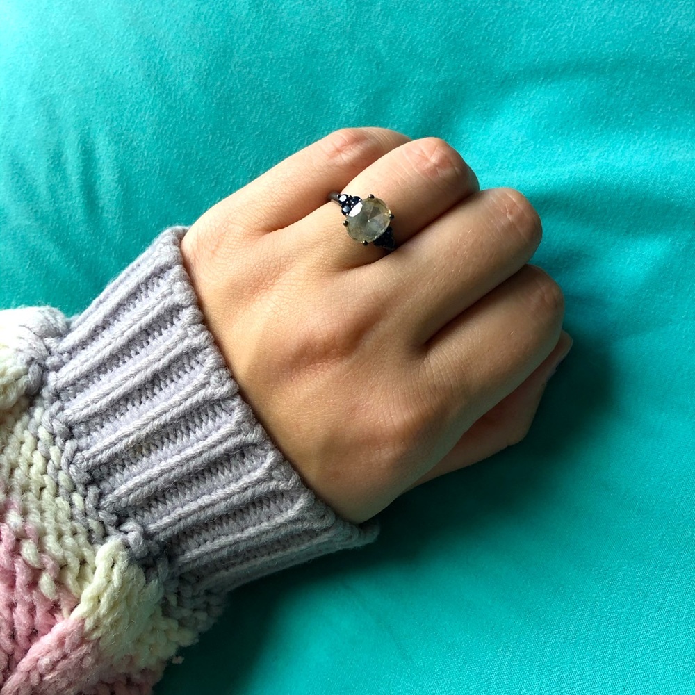 Cubic zirconium & sapphire ring